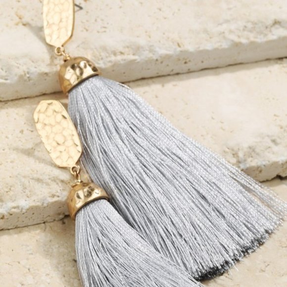Boutique Six Jewelry - BOHO Tassel Earrings